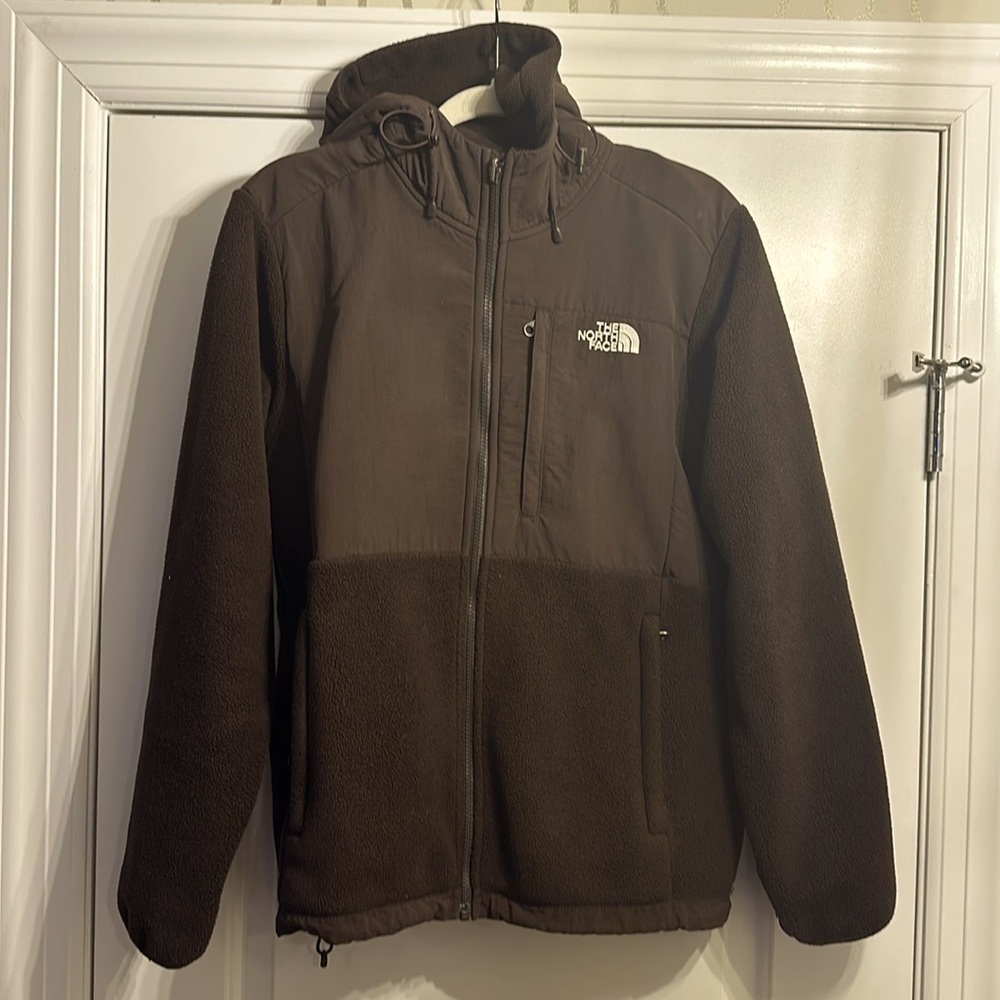 Women’s Brown Hooded Northface Denali size Large